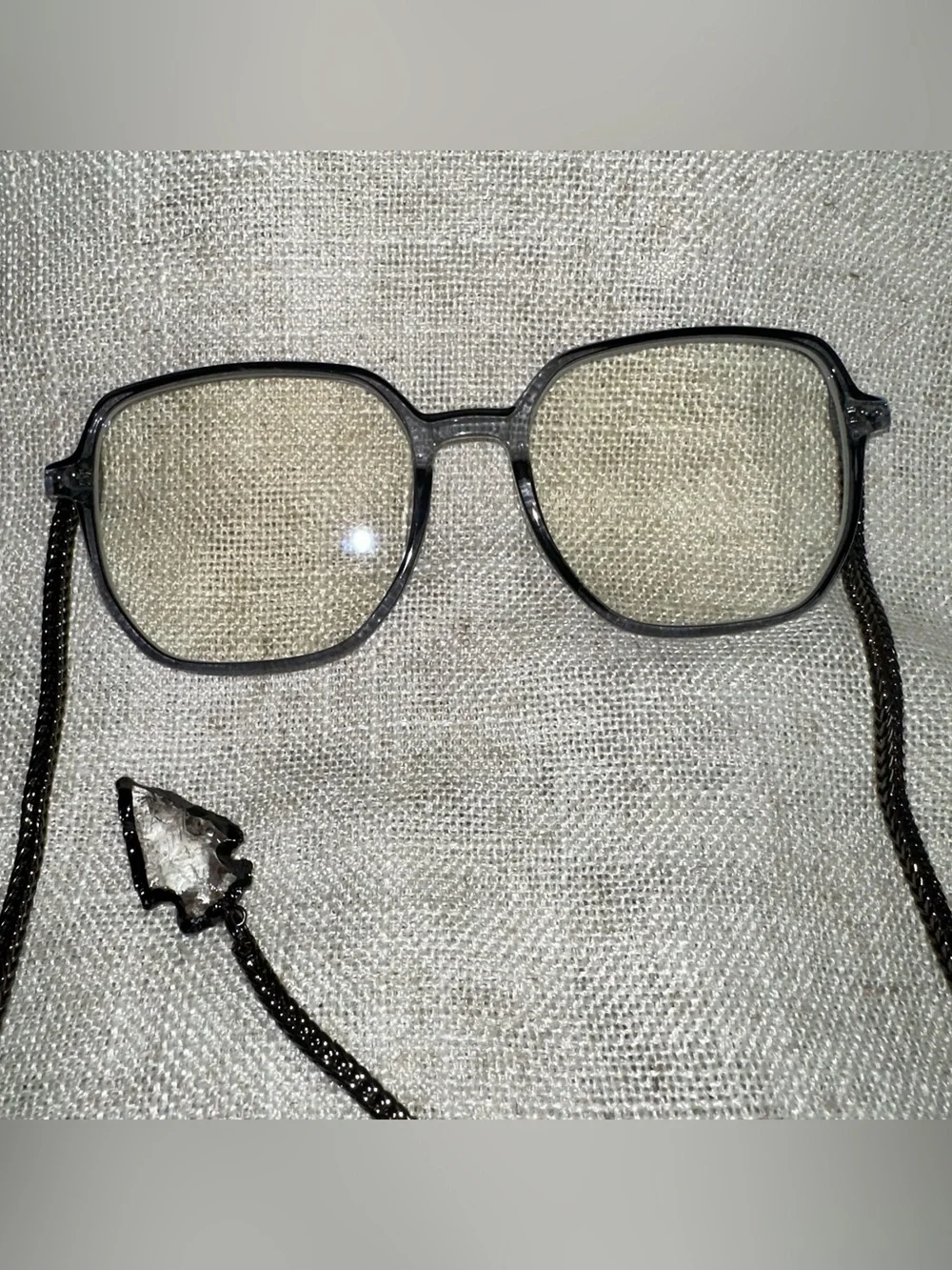 Willows Make It Blue Quartz Crystal Chain Blue Light Glasses